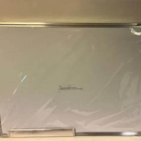 BRAND NEW MAGNETIC WHITE BOARD 70 X 50CM