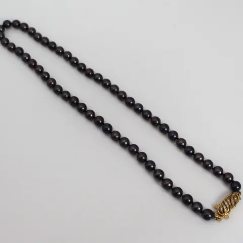 Black Pearl Necklace