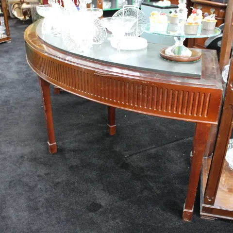 Large and Heavy Mahogany Console Table with Reeded Frieze and Fixed Marble Top – c.20th Century