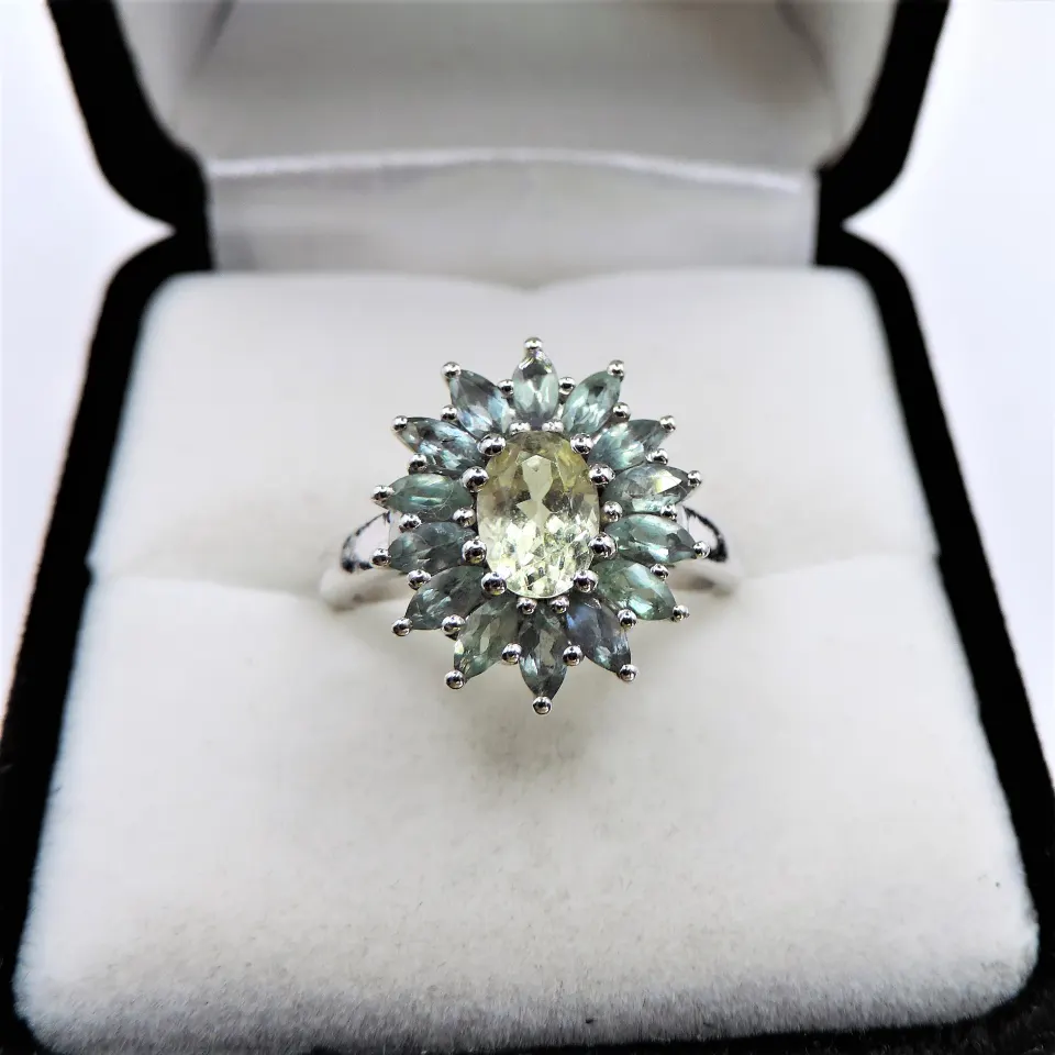 Peridot Flower Cluster Ring Sterling Silver New with Gift Pouch