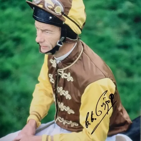 Lester Piggott Original Signature