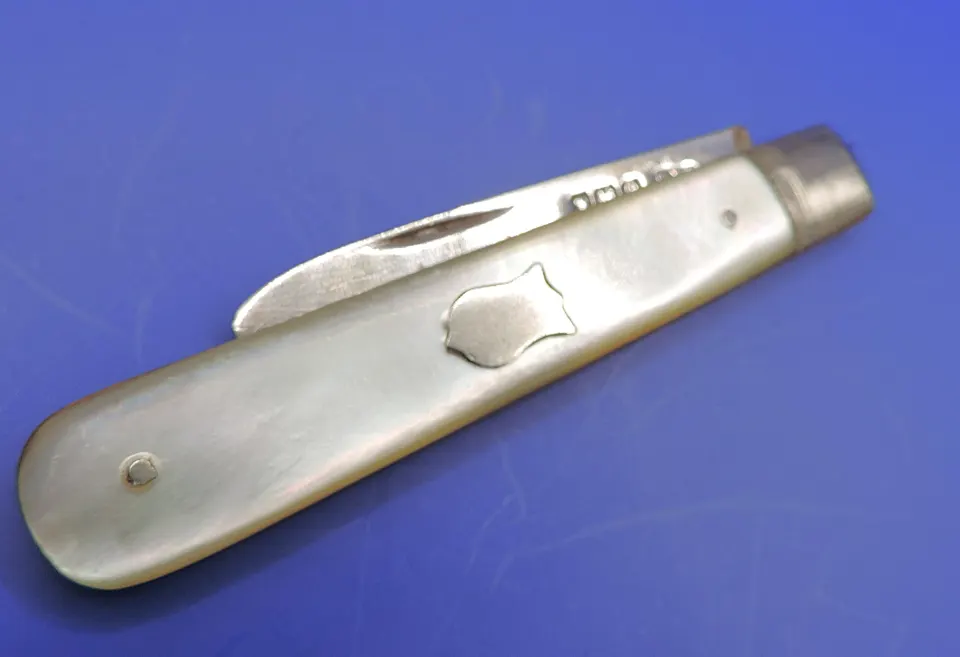 George V Silver and Mother of Pearl Fruit Knife 1922