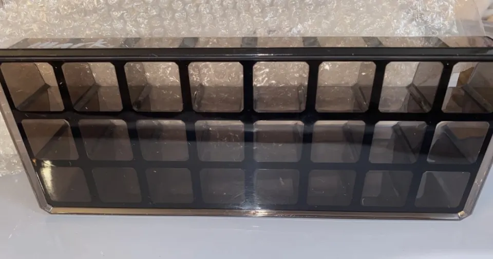 MARK Lipstick Holder