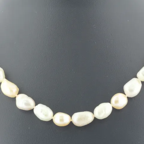 18 Inch Freshwater Baroque Shaped Cultured 8.0 - 8.5mm Pearl Necklace With Gold Plated Clasp