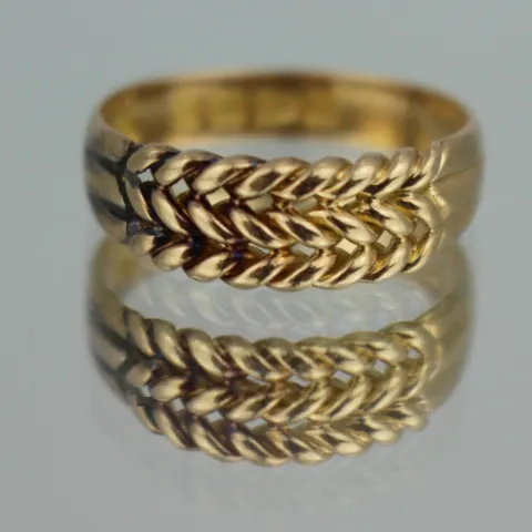 Patterned 18ct Gold Ring
