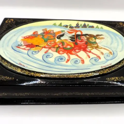 Vintage Artist Signed Hand Painted Russian Lacquer Box