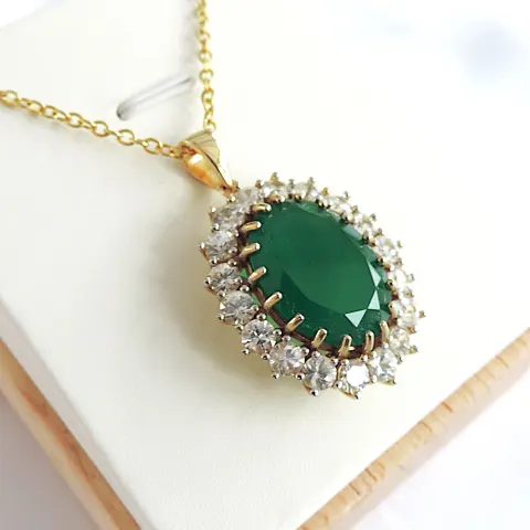 925 Gold on Silver 17.8 Carat Chrysoprase & White Topaz Pendant Necklace 'New'