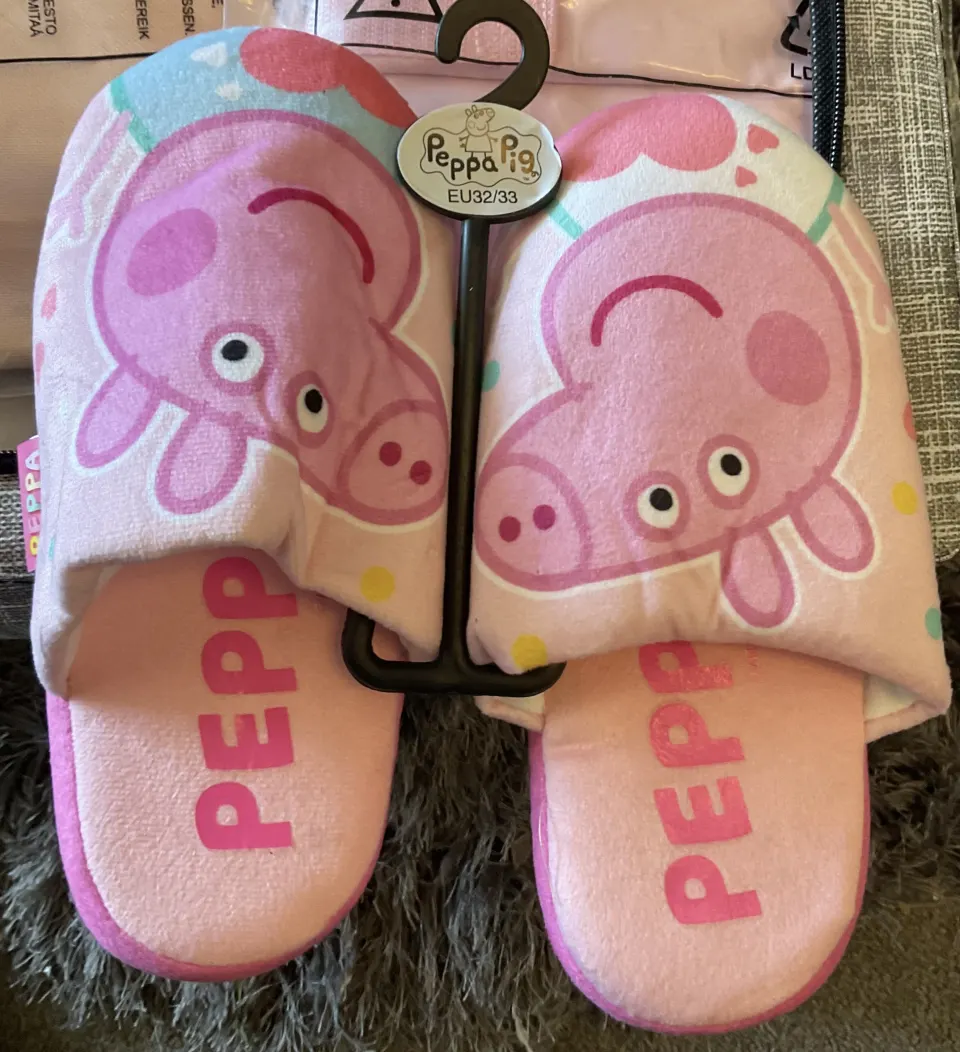 Brand New Peppa Pig Slippers size 3/32