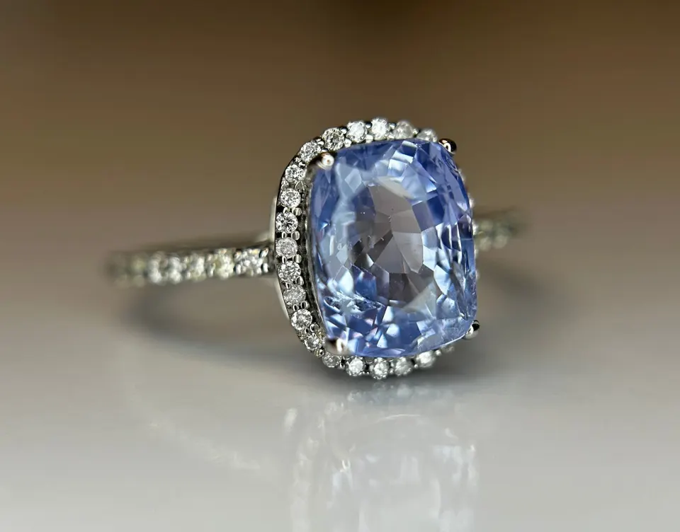 2.83 CT Unheated/Untreated  Ceylon Cornflour Blue Sapphire  Diamonds & 18k Gold