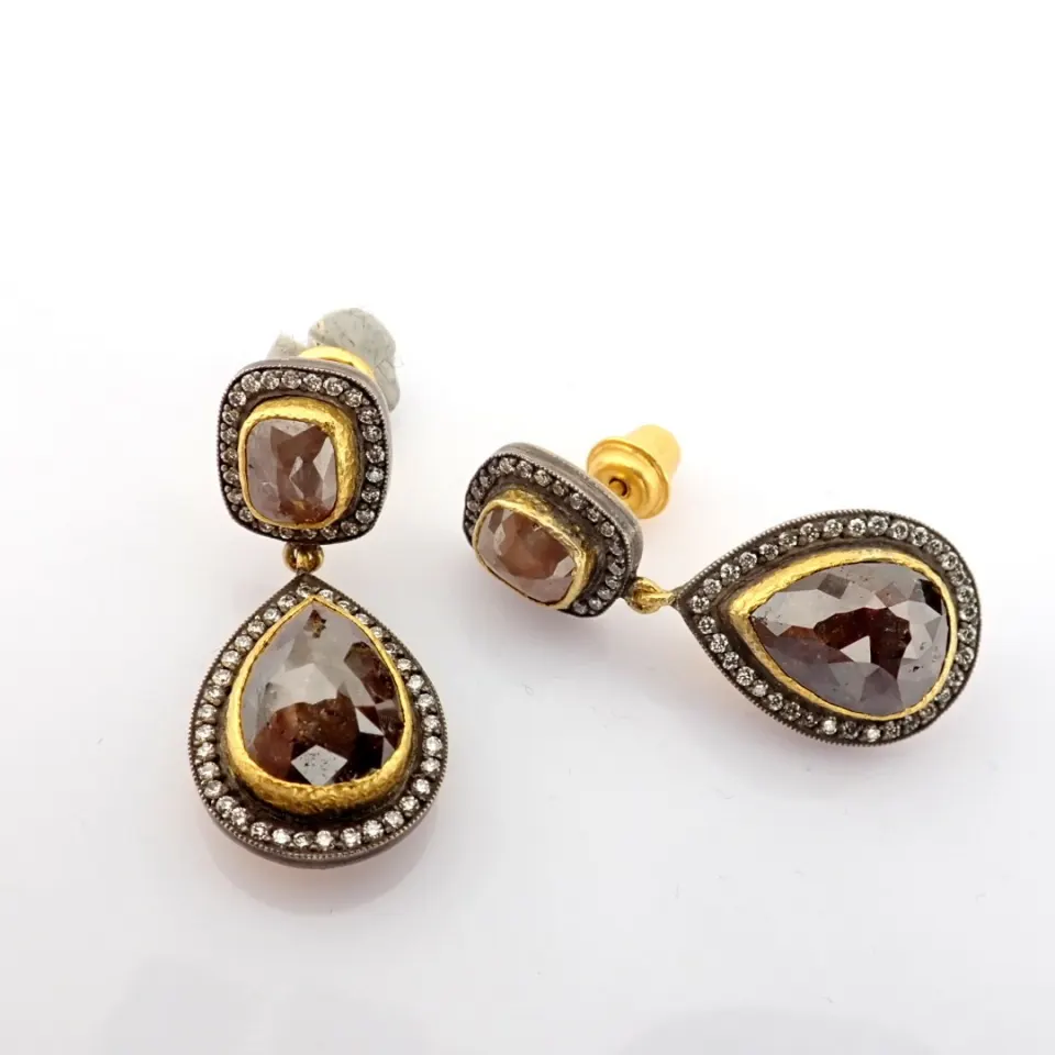 24K Yellow Gold Earrings Detailed With Slice Cut Rough Diamond In The Centre and Brilliant Diamonds