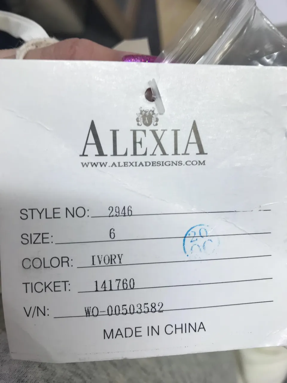 Alexia Bridals Wedding dress size 6 in ivory