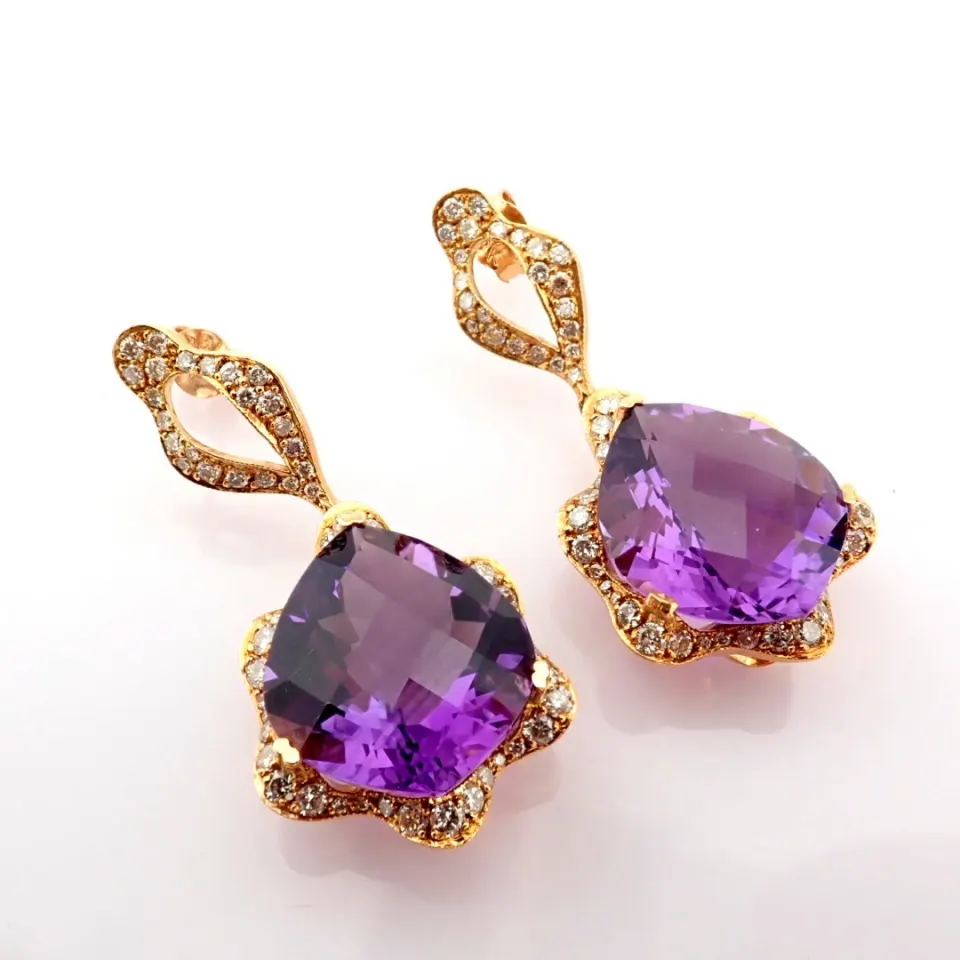 18K rose gold earrings detailed with amethyst and brilliant diamonds