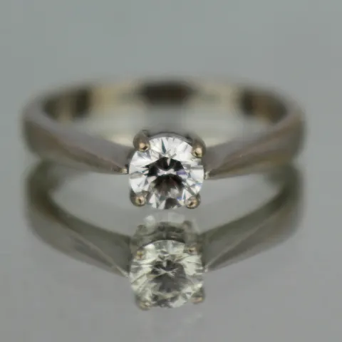Round Brilliant Cut 0.53 Carat Diamond White Gold Ring