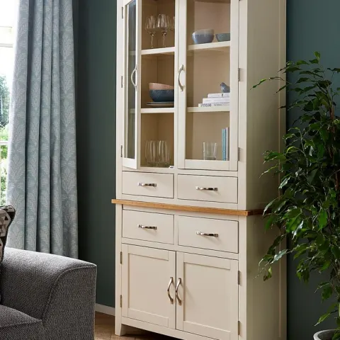 (5/Mez) RRP £629. Norfolk Two Tone Oak and Oak Veneer Tall Display Unit In Cream & Oak. Dimensions: