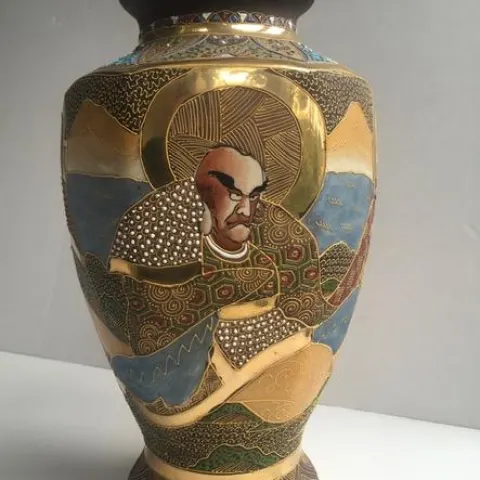 Meiji Circa 1920-40 Japanese Satsuma, Reflective Gold and Gilded High Lights, Hand Embellished