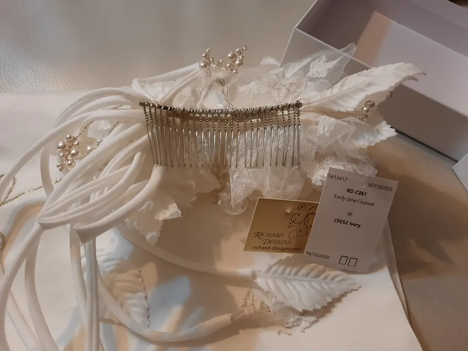 Richard Designs ivory headpiece RRP £169