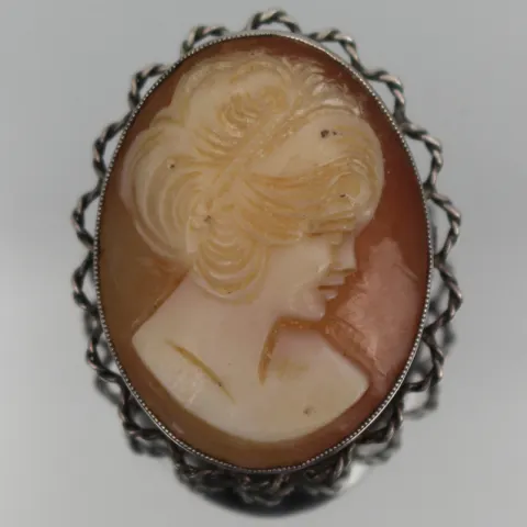 Antique Shell Cameo Brooch in Sterling Silver Mount