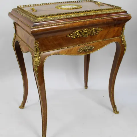 Fine 19th c. Kingwood Jardiniere with Sevres Plaque