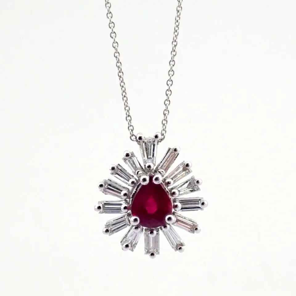 An Exquisite Necklace Detailed With Ruby and Brilliant Diamonds