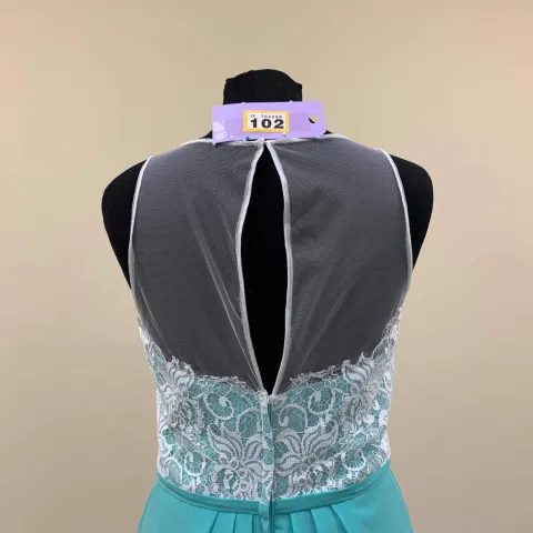 Alexia Designs Mint & ivory short dress size 6 to 8