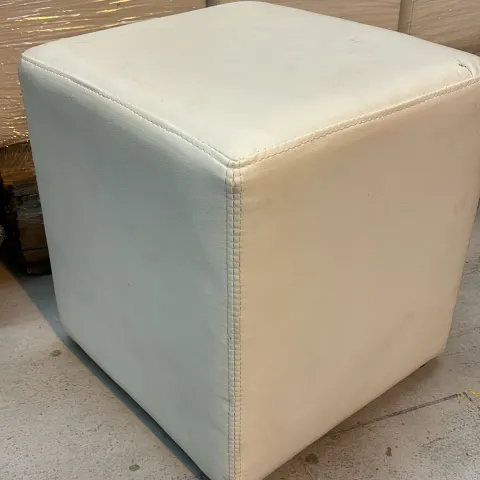 Set of 6 x Cube Stools 40 cm x 40 cm x 40 cm