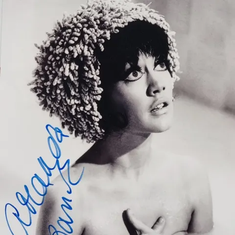 Amanda Barrie Original Signature