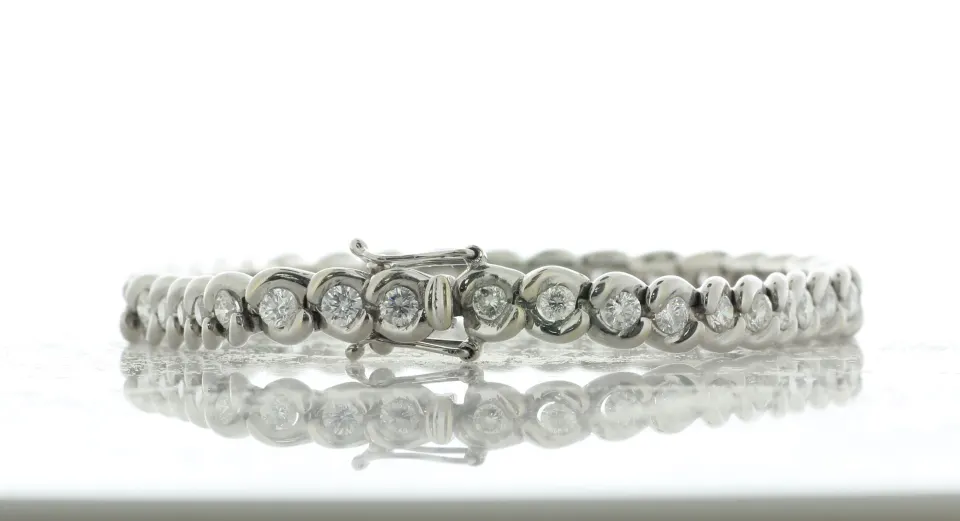 18ct White Gold Ladies Dress Diamond Bracelet 7 Inch 5.00 Carats