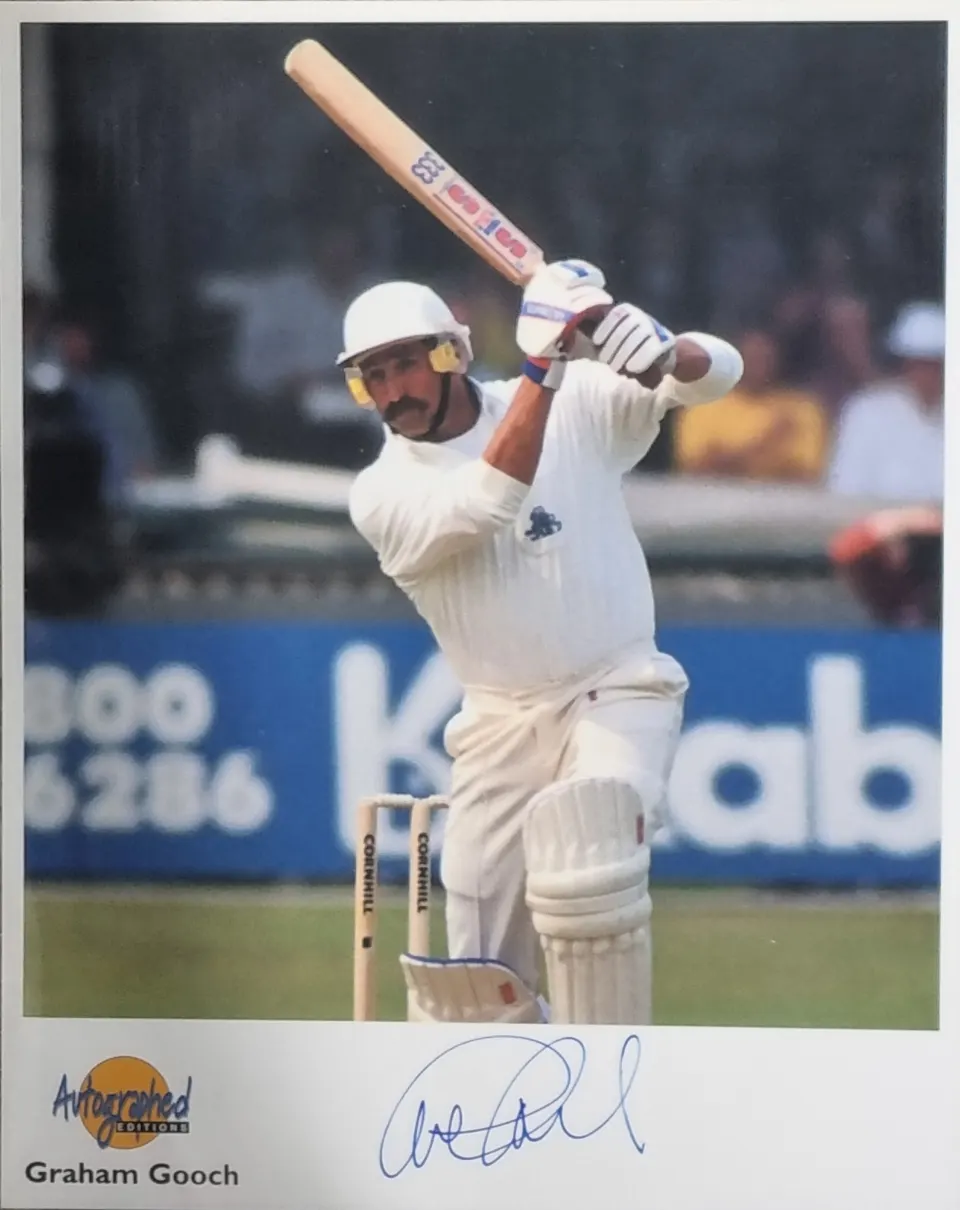 Graham Gooch Original Signature