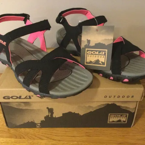 Gola Women's “Cedar” Hiking Sandals, Black/Hot Pink, Size 8 - Brand New