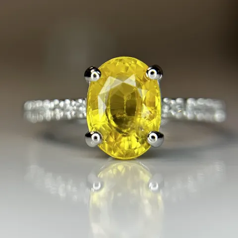 Beautiful 2.44 CT Unheated Yellow Sapphire With Natural Diamonds & 18k Gold