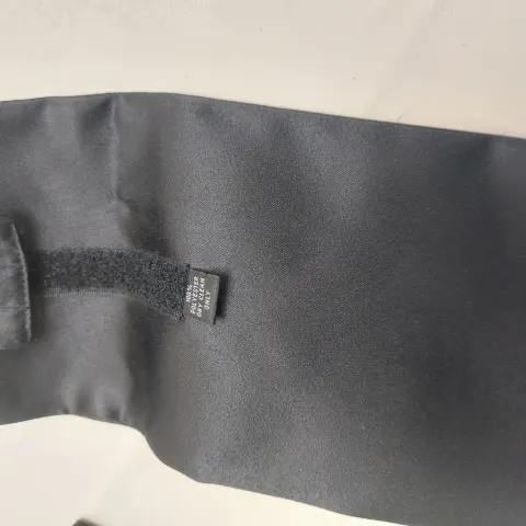Black garment bags x 10 (RRP £19.99 each)