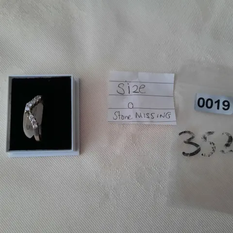 Rhodium plated set high quality CZ fancy wishbone shaped wedding/dress ring  Size O  RRP £89 352/19