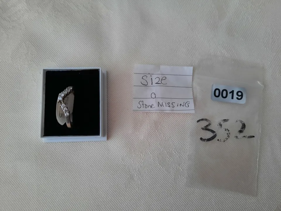 Rhodium plated set high quality CZ fancy wishbone shaped wedding/dress ring  Size O  RRP £89 352/19