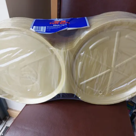 100 pizza boxes covers and foam platters