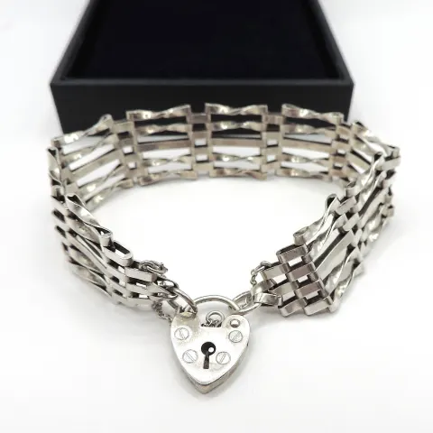 Vintage Sterling Silver 5 Bar Gate Bracelet 15 grams Hallmark Date 1979