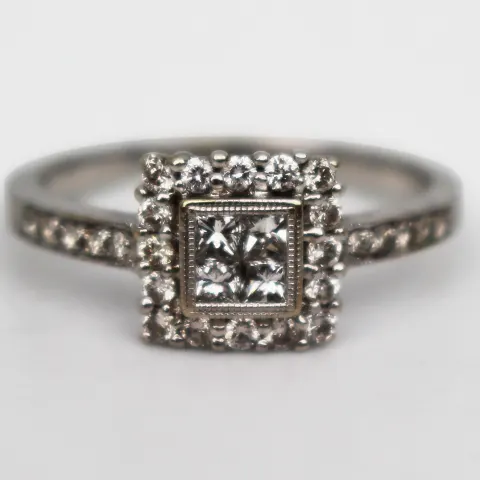 Diamond 18ct  White Gold Ring 0.70 carat