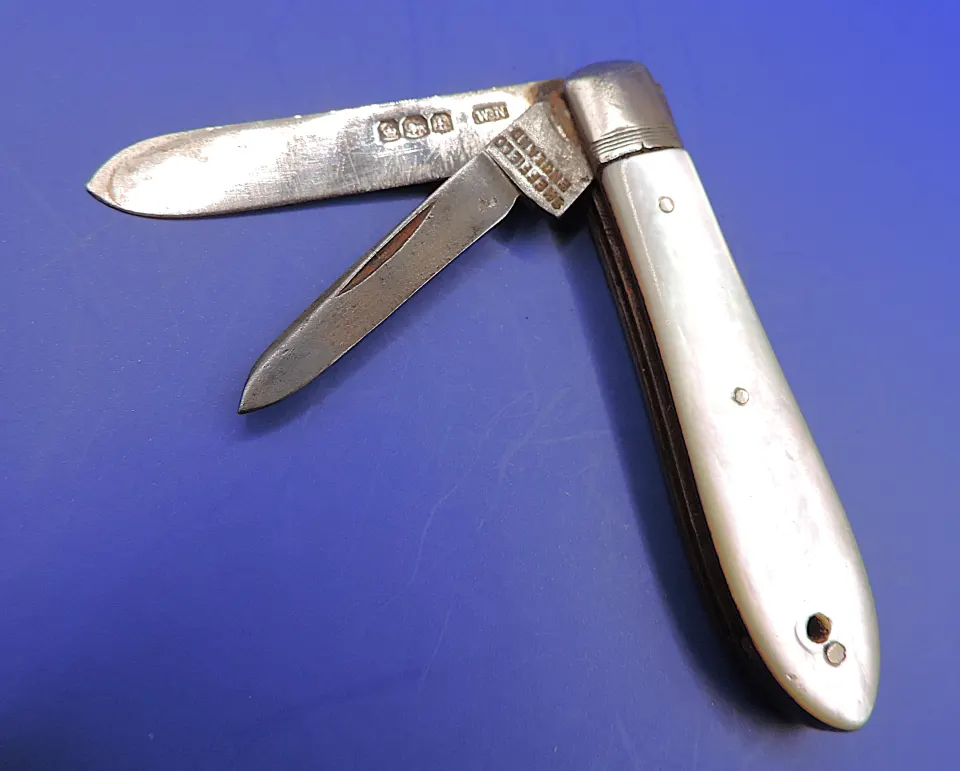 George V Silver and Mother of Pearl Fruit Knife 1923