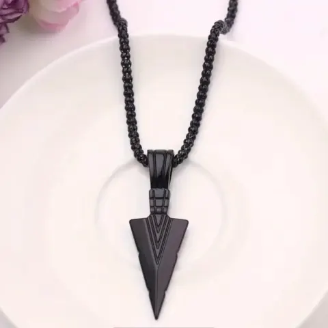 New! Arrowhead Pendant With Chain