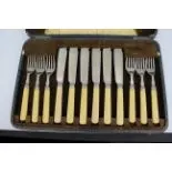 Vintage Cased Trimils Everwrite Fish Flatware