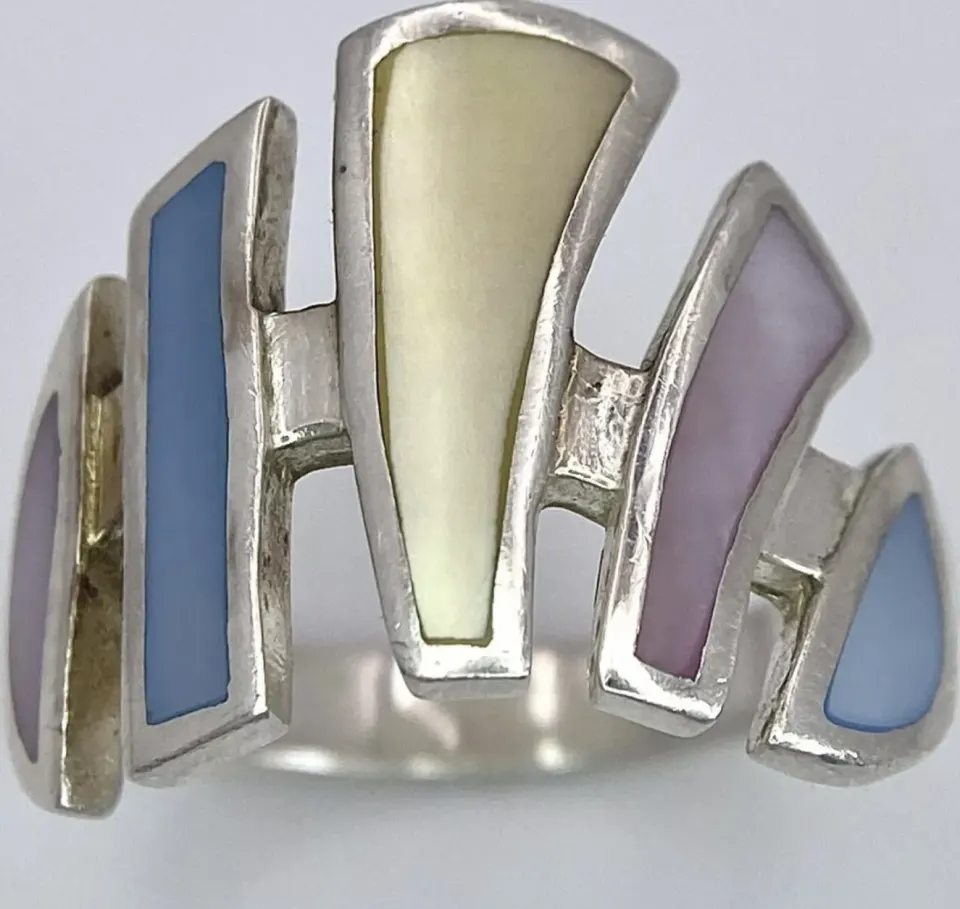 Stunning Vintage Unusual 925 Silver Art Deco Mother of Pearl Set Ring Size P A Stunning Unusual Vin