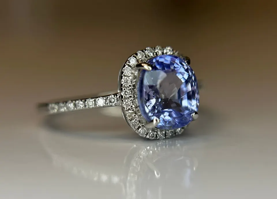 2.51 CT Unheated/Untreated  Ceylon Cornflour Blue Sapphire  Diamonds & 18k Gold