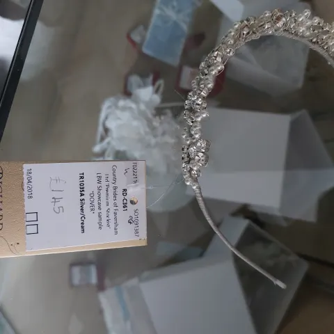 Richard Designs TR1035/A Silver cream RRP £145