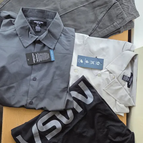 Mens Clothing Bundle To Include Threadbar Hino, Kenneth Cole Shirts, Official Nasa T-Shirt RRP £250