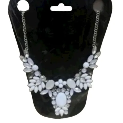 25 x Individually Packaged Statement Necklaces RRP 14.99 ea L12