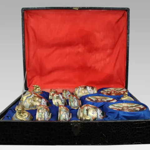 Japanese Moriage Dragonware Tea Set with Arhats – c.1950, Original Case