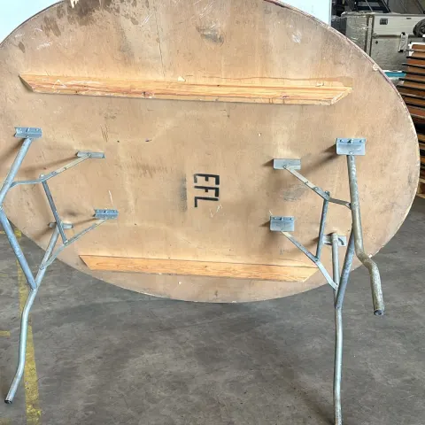 6 x 6ft Round Banqueting Tables with American fold up legs