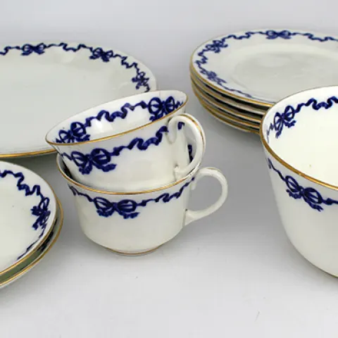 Aynsley Blue & White Ribbon 11 Pieces