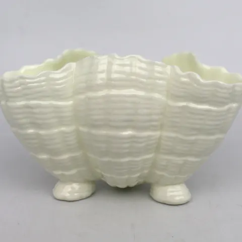 Royal Worcester Shell Shaped Footed Bowl Shape 69 c.1970