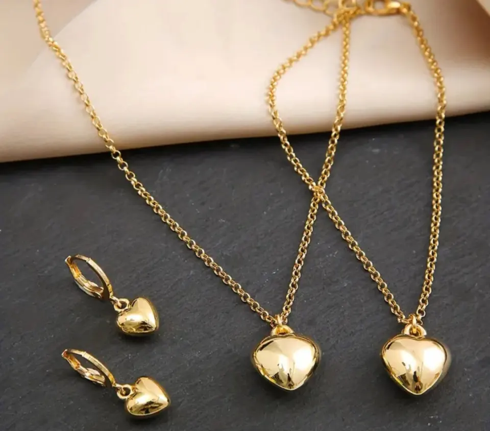 NEW! Earrings, Necklace & Bracelet set