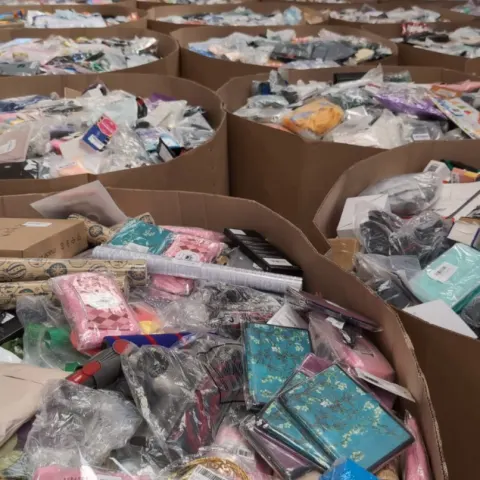 Amazon Pallet - Typically 500-1000 Items Per Pallet, Ranging Up To £35 RRP - Aprx. £10'000 Total